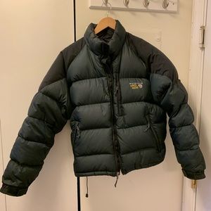 Mountain Hardwear down puffer jacket, men M-short